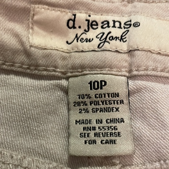 d. Jeans cream colored pants - Picture 2 of 5